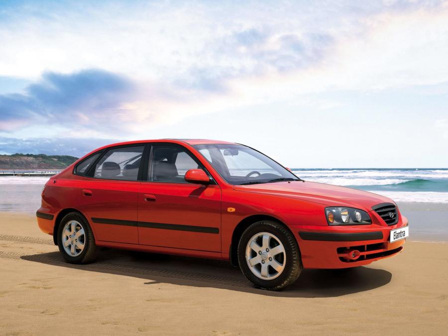  Hyundai Elantra Hatchback 2003 года  (фото 3 из 4)